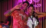 Hariany Almeida e DJ Netto curtem camarote na Sapucaí antes de término