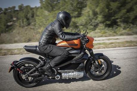 Brutal, nova moto elétrica é a off-road mais forte do mundo