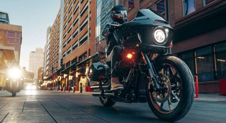 Moto tem farol arredondado em LED