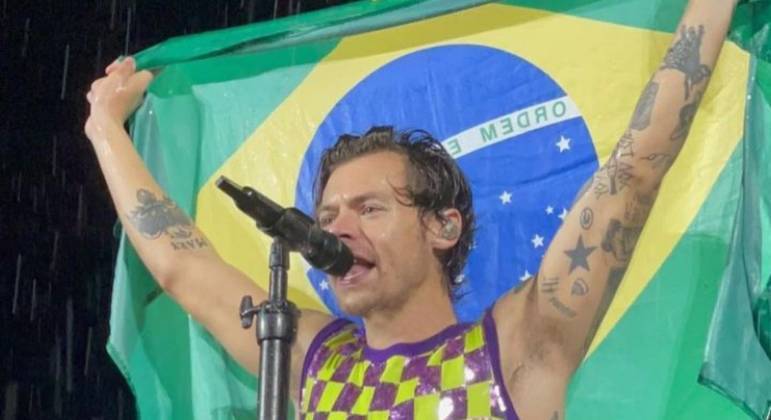 Harry Styles se apresenta em São Paulo
