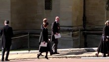 No funeral do avô, William e Harry conversam pela 1ª vez após briga