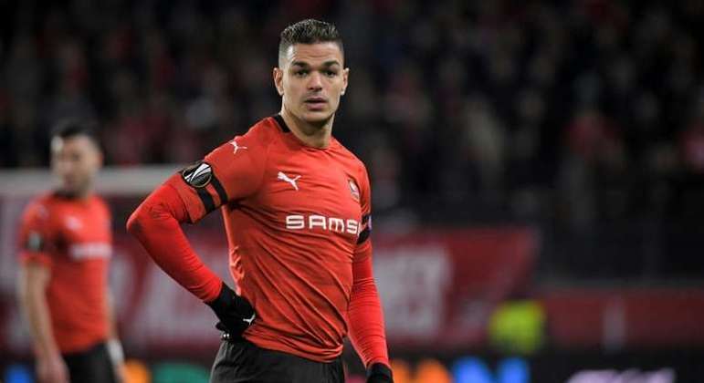 Hatem Ben Arfa: Melhor jogador jovem do Campeonato Francês de 2007-2008, Bem-Arfa está livre no mercado.