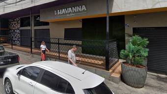 Garçonete denuncia ter sido vítima de assédio sexual durante trabalho em boate em Contagem (MG) 