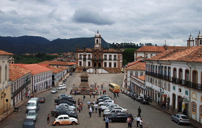 Havia extração em Goiás, Mato Grosso e, principalmente, Minas Gerais - o mapa do tesouro. A região de Vila Rica (hoje Ouro Preto - foto) era uma das mais prolíficas.  