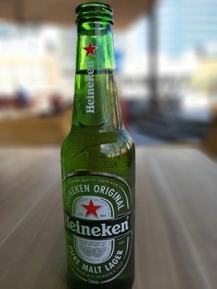7. Heineken: A cervejaria holandesa é outra a abandonar a Rússia. Apesar disso, a Heineken afirmou que busca realizar uma transferência dos negócios para um novo proprietário. Nesse caso, a companhia qual não vai gerar lucros para o grupo