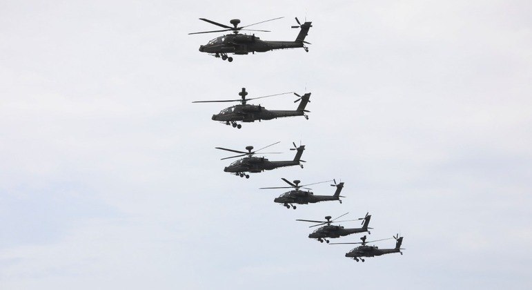 Helicópteros AH-64 serão levados para a região oriental da Europa
