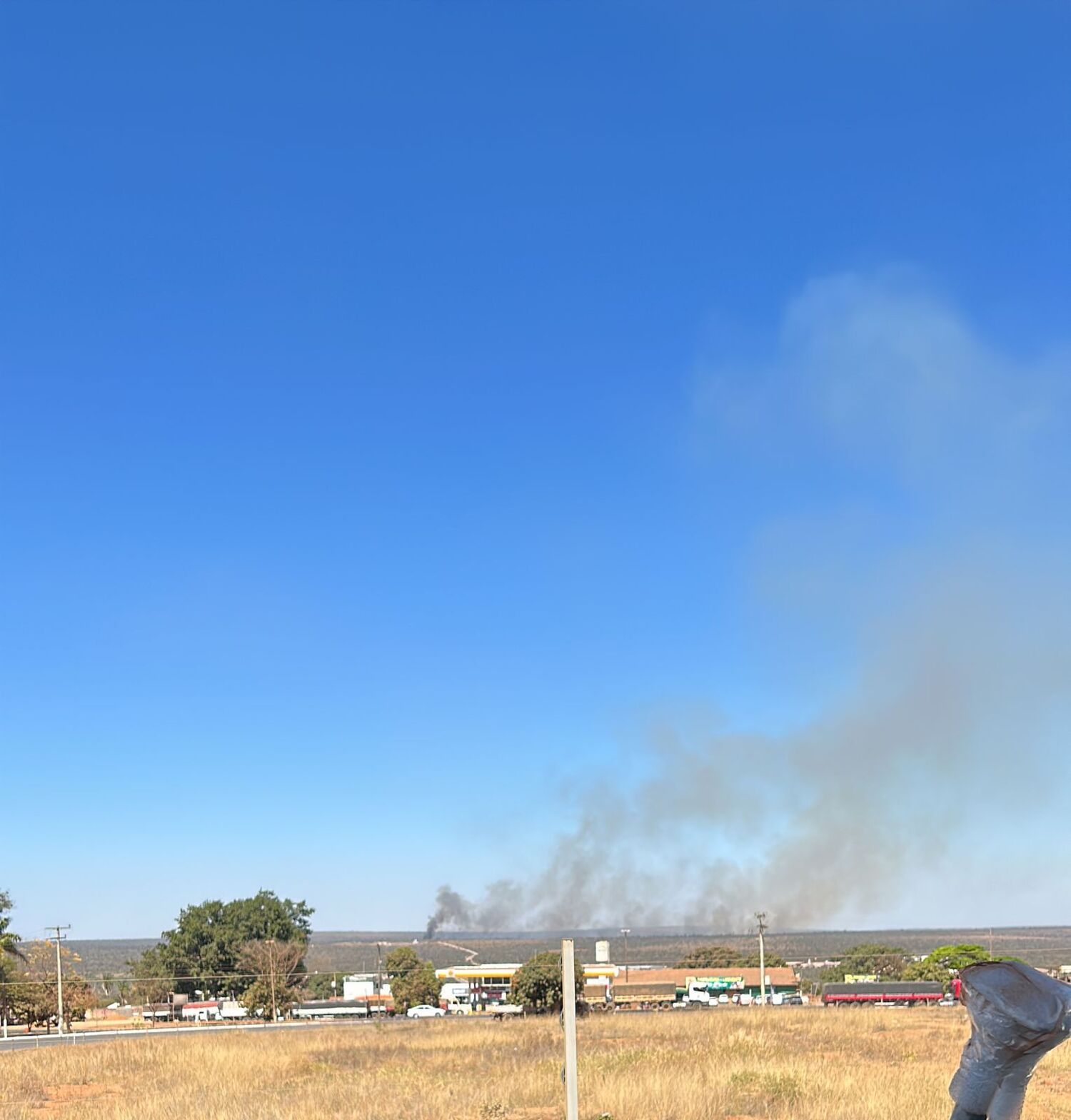 Helicóptero cai em área militar no entorno do DF