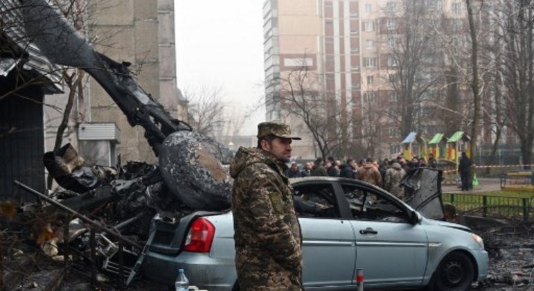 Helicóptero com ministro do Interior da Ucrânia cai na região de Kiev