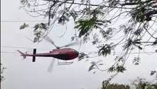 Bandidos rendem piloto no ar e sequestram helicóptero no Rio