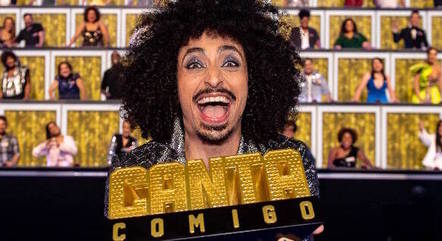 Helleno, vencedor do Canta Comigo 5