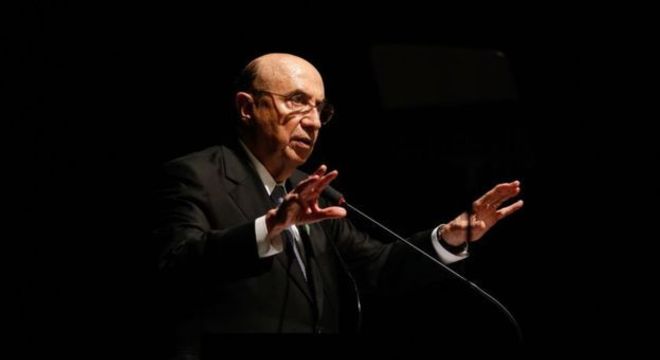 Em seus discursos como ministro da Fazenda, Henrique Meirelles falava que teto de gastos funcionaria atrelado à reforma da Previdência

