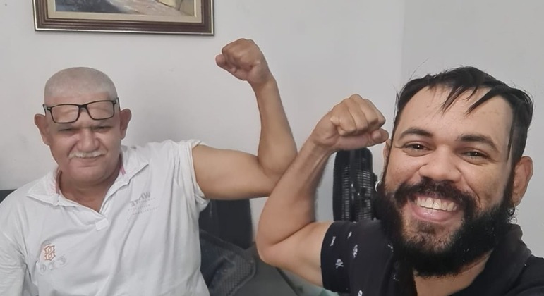 Antônio dos Santos Cunha e Hércules Ribas Cunha, pai e filho, se reencontram após 35 anos