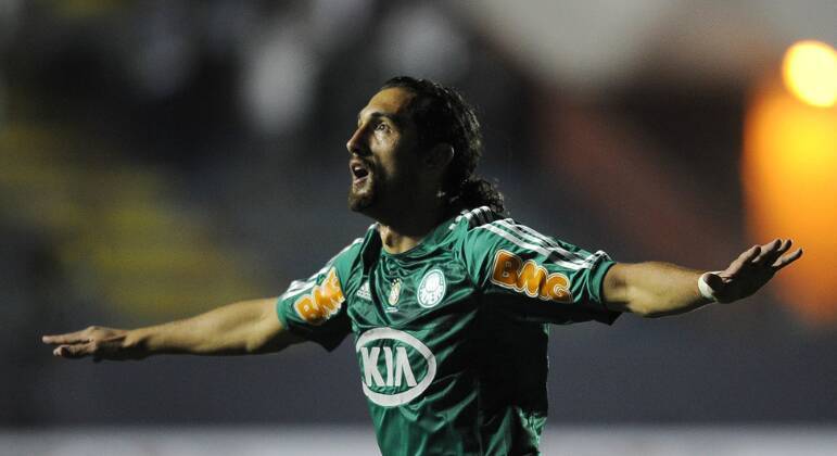 7. Barcos — 38 golsO atacante fez sua estreia no Brasil no Palmeiras, em 2012. No ano seguinte, foi para o Grêmio — onde ficou até o início de 2015. Em 2018, voltou ao país e jogou uma temporada no Cruzeiro