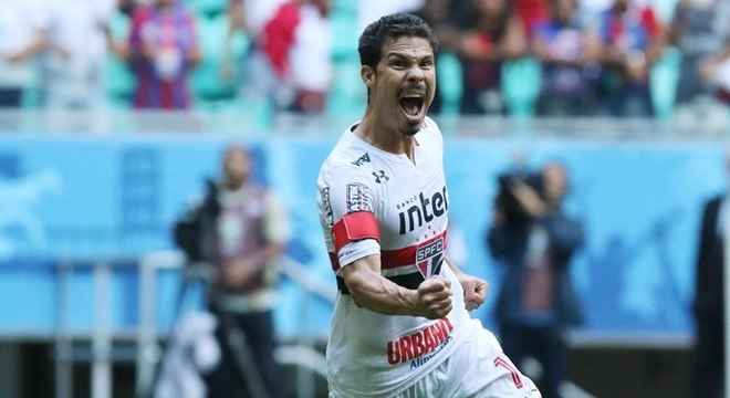 Aos 33 anos, Hernanes não nega amor ao São Paulo. Mas não abre mão do salário