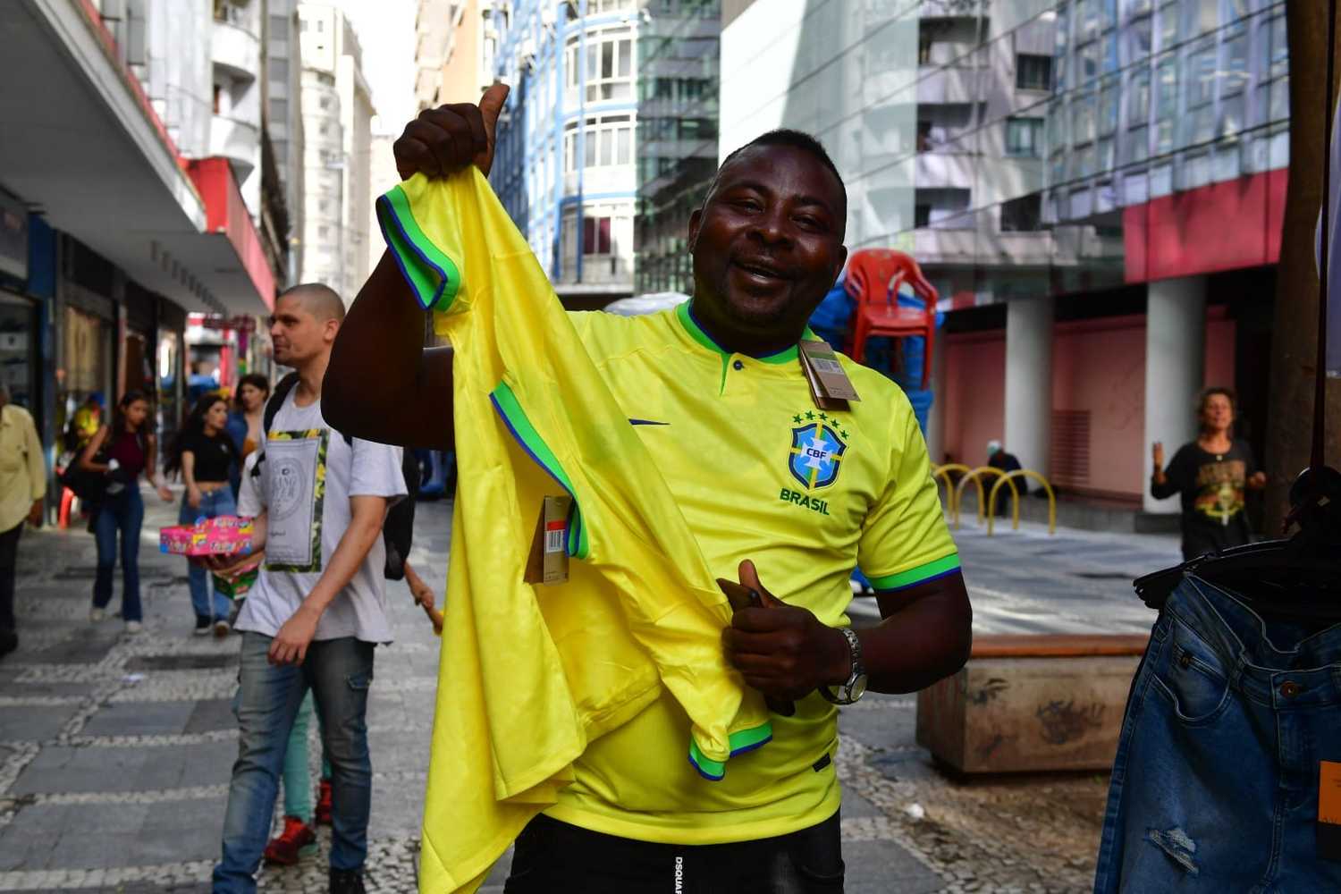 Copa do Brasil de R Taca - Fato curioso: TODAS nossas transmissões de  jogos da Copa Roblox tem um cara vestido de homem aranha que consegue  invadir o campo e fica lá