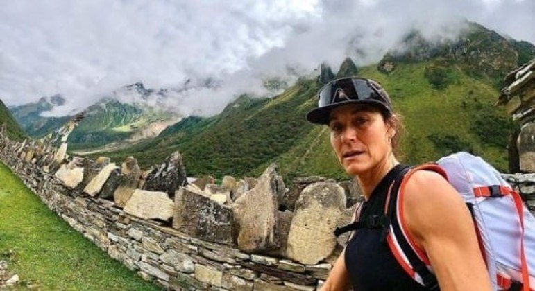 A alpinista Hilaree Nelson prestes no início de sua jornada no Himalaia, no início de setembro