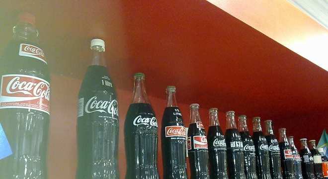 História da Coca-Cola - a marca mais conhecida do mundo