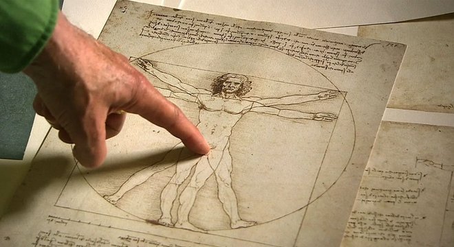 O centro do quadrado não tinha de ser o mesmo que o do círculo, então, no quadrado, o umbigo da figura humana não coincide com o centro da figura - o centro está um pouco abaixo do umbigo do homem