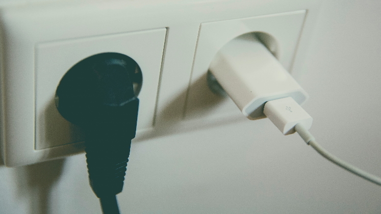 A energia elétrica é essencial para a vida do ser humano, mas se usada de maneira inadequada pode ser fatal. O Hoje em Dia reuniu histórias de vítimas da eletricidade e também conversou com o capitão do Corpo de Bombeiros, André Elias, que mostrou como prevenir acidentes no dia a dia que podem levar a morte; confira
