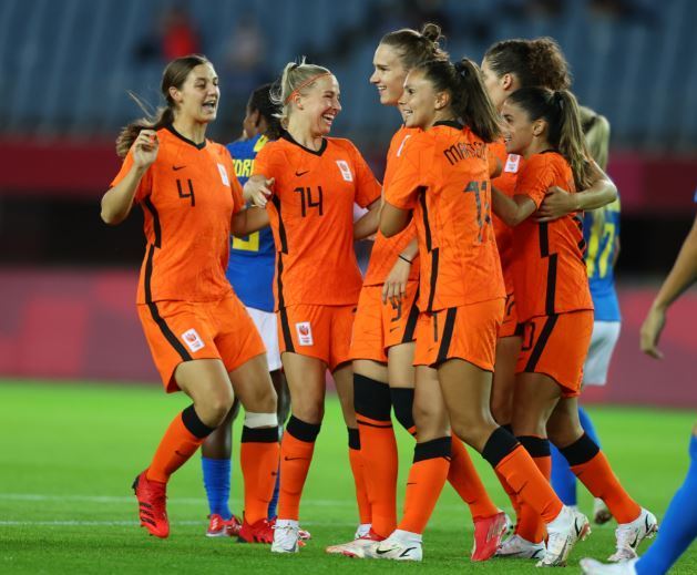 Brasil empata com Holanda no futebol feminino em jogo de seis gols