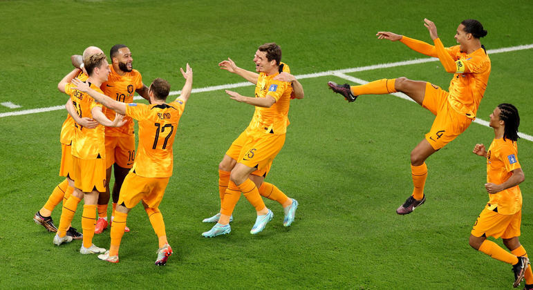 Os holandeses voltaram a disputar a Copa do Mundo após oito anos fora da competição