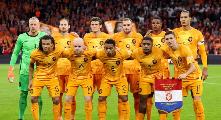 Sem Wijnaldum, machucado, Holanda anuncia convocação para o Mundial do Catar
