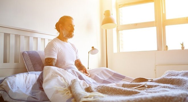 Acorde com luz natural e aumente o desempenho do seu cérebro