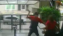 Vídeo: homem invade prédio, ataca idosa com faca e rouba vítima