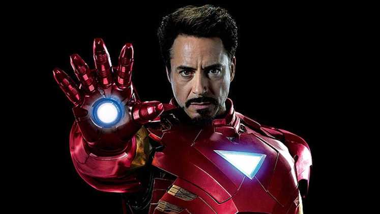 Robert Downey Jr. - Homem de FerroO primeiro filme do universo cinematográfico da Marvel ter sido o Homem de Ferro de 2008 não foi coincidência. Na época, o ator estava em baixa na carreira. Porém, durante 11 anos, Robert Downey Jr. marcou uma geração como o herói bilionário de armadura, até a morte do personagem em Vingadores: Ultimato