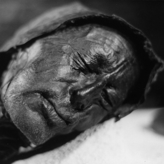 O Homem de Tollund morreu mal, mas manteve essa expressão tranquila