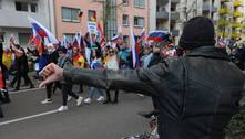 Grupos apoiadores da Rússia fazem manifestação na Alemanha
