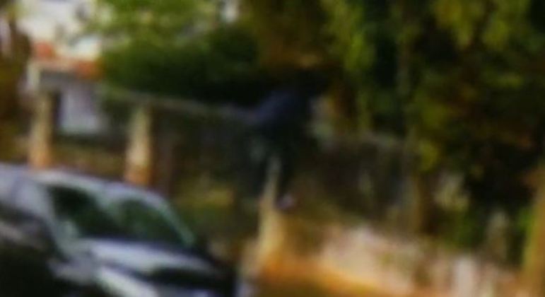 Casa estava à venda havia dois anos, mas os proprietários estavam no local invadido
