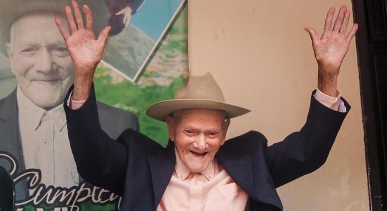 Juan Vicente Pérez Mora, de 113 anos, o homem mais velho do mundo