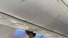 Homem utiliza ar-condicionado de avião para secar tênis e choca passageiros