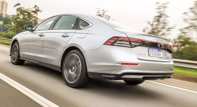 Suave e comunicativo na condução, Accord Advanced Hybrid rende até 17,8km/l na cidade