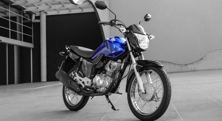 Motocicleta mais vendida do país é reconhecida por ter linhas limpas com um grande farol dianteiro
