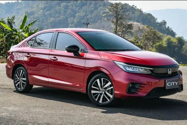 Honda City (sedã) - O modelo evoluiu desde a chegada da primeira geração em 2010. Preço: R$ 113 mil 