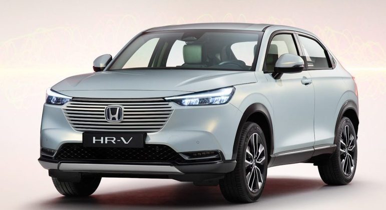 SUV terá uma ampla grade frontal, faróis, faróis diurnos e de neblina afilados