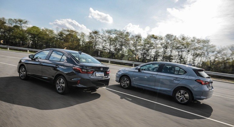 Transmissão é automática do tipo CVT que simula até sete velocidades