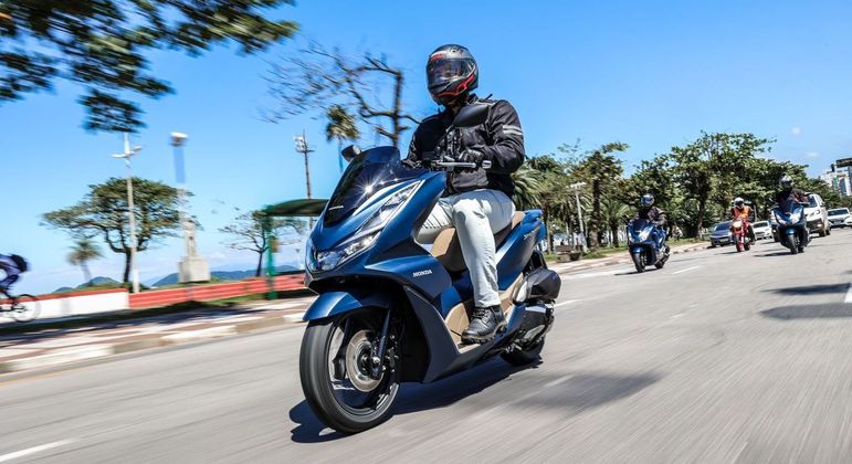 Somente em 2022, foram vendidas mais de 70 mil scooters da Honda no país