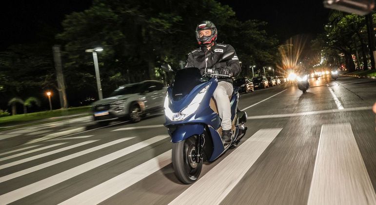 Linha 2023 ganha novos faróis em LED com melhor foco