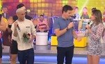 E rolou denúncia por parte da conselheira amorosa! Julia
Puzzuoli disse que o participante Jonathan esteve na Farofa da Gkay e ficou com
várias garotas. No fim das contas, o candidato confirmou que foi ao evento
