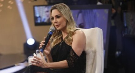 Fãs de Sheherazade sobem vídeo dela em telão da Times Square