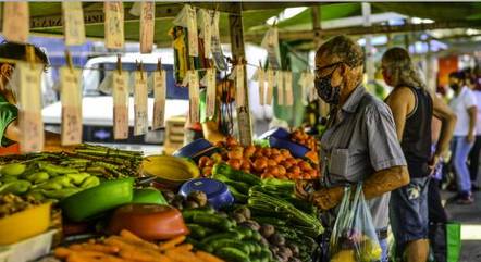 Alta do diesel reflete no preço dos alimentos