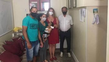 Brasileira hospeda em casa, de graça, pacientes que esperam por cirurgias (Brasileira hospeda em casa, de graça, pacientes que esperam por cirurgias)