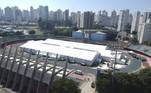  Duas tendas foram montadas sobre uma área de 7.500 metros quadrados para atender até 268 pessoas simultaneamente