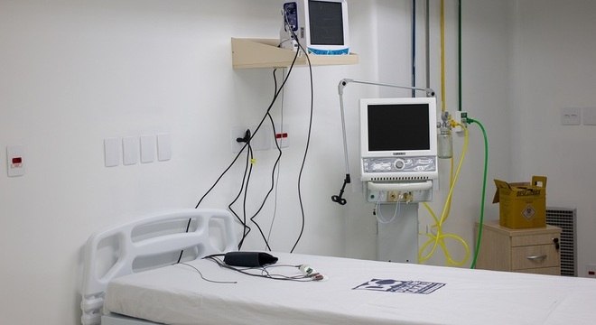 Na imagem, CTI do Hospital Municipal São José, em Duque de Caxias (RJ)