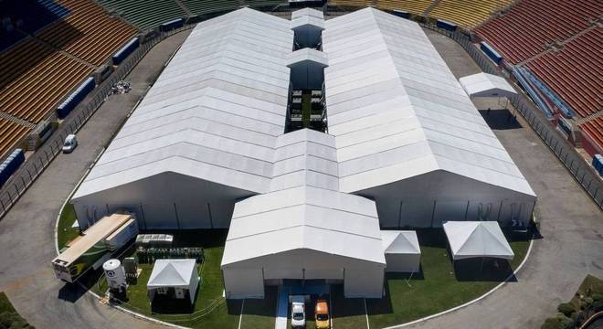 Hospital de campanha montado no estádio do Pacaembu já está funcionando