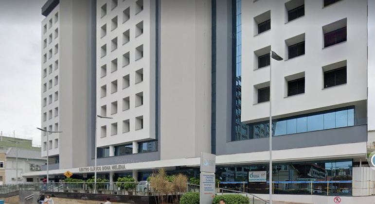 Paciente recebe alta 9 meses após ter sido internado com covid em SC - Vimarsana News