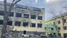 Rússia ataca maternidade e hospital infantil na cidade ucraniana de Mariupol